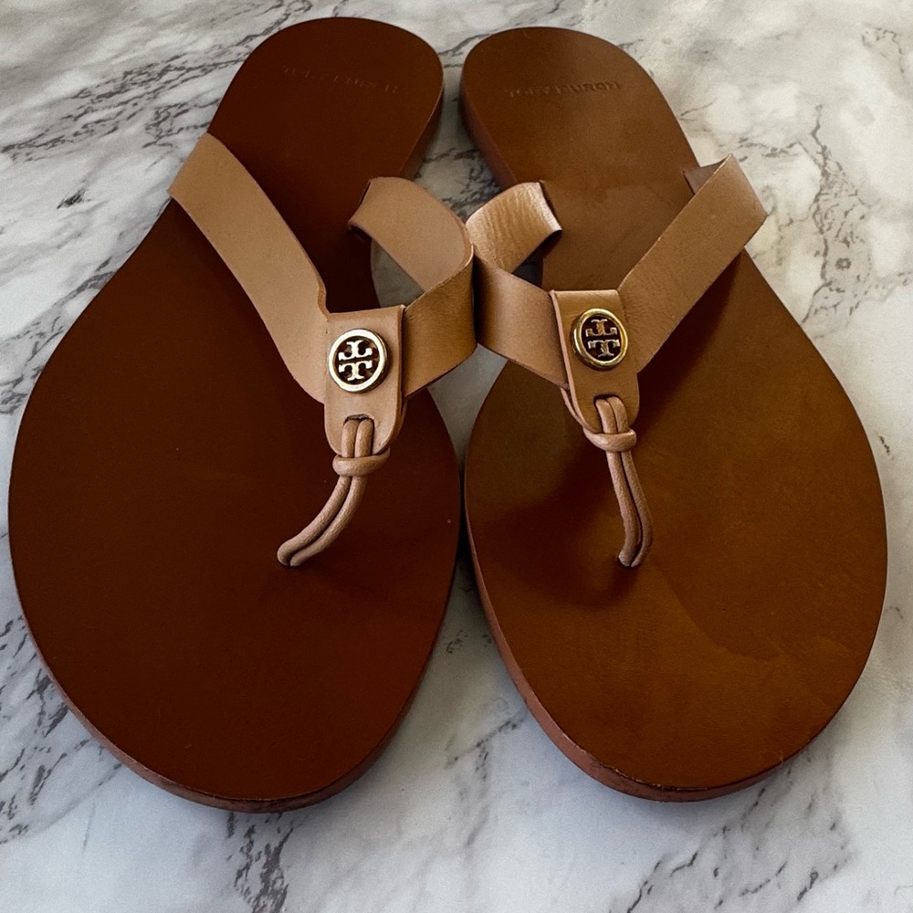 Tory Burch Manon Thong Sandal, (tan, size 7) - Picture 13 of 14